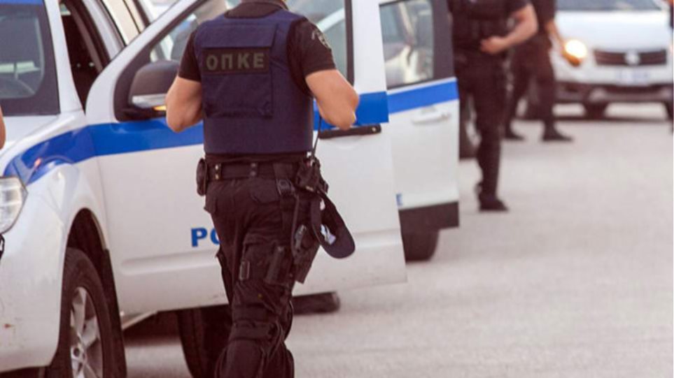 Άνω Λιόσια: Συνελήφθη 75χρονος που αυνανιζόταν έξω από σχολείο