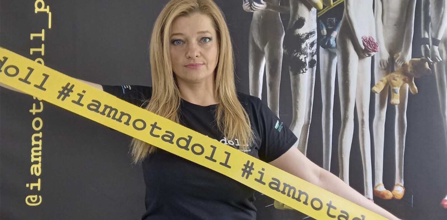 Αυγερινοπούλου: Ενώνουμε τις δυνάμεις μας για την εξάλειψη της βίας κατά των γυναικών και των κοριτσιών - @iamnotadoll_ project