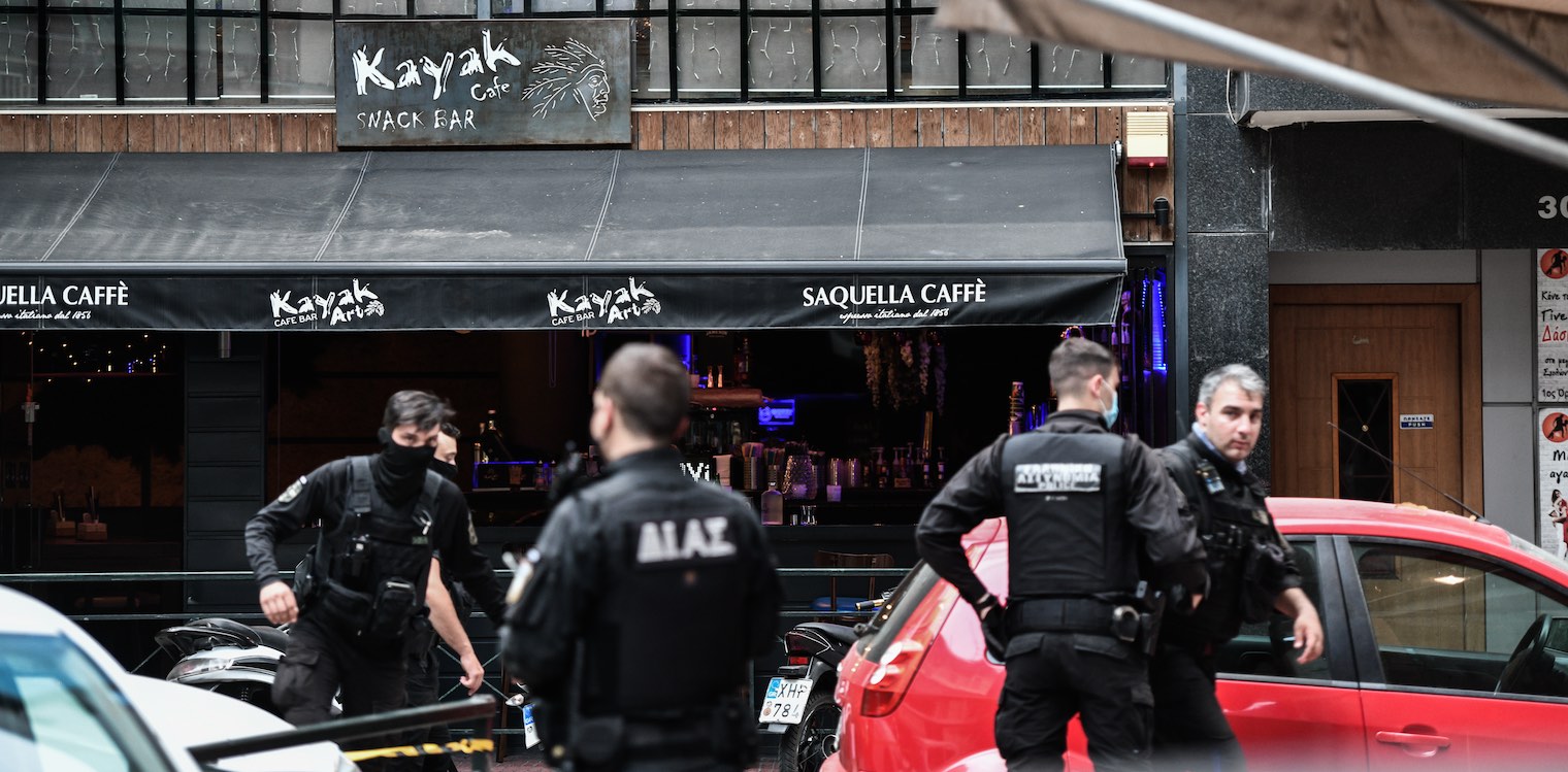 Σεπόλια: Ένοπλη επίθεση σε καφενείο - Νεκρός ο άντρας που πυροβολήθηκε στο κεφάλι