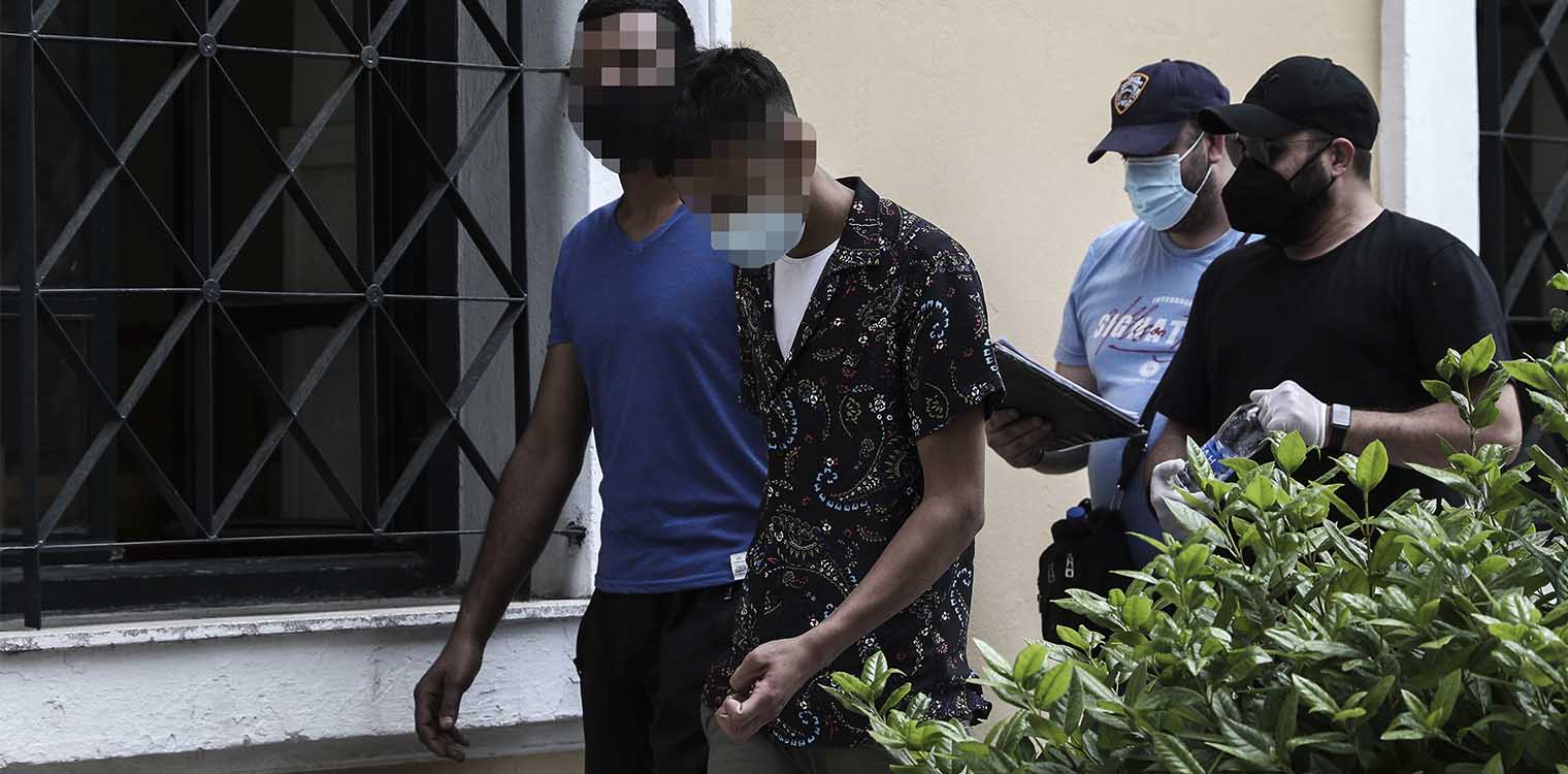Σεξουαλική επίθεση στην Αγία Μαρίνα Αττικής: Σε αναζήτηση 4 ατόμων η αστυνομία - Δίωξη σε άλλους δύο που παρακολουθούσαν