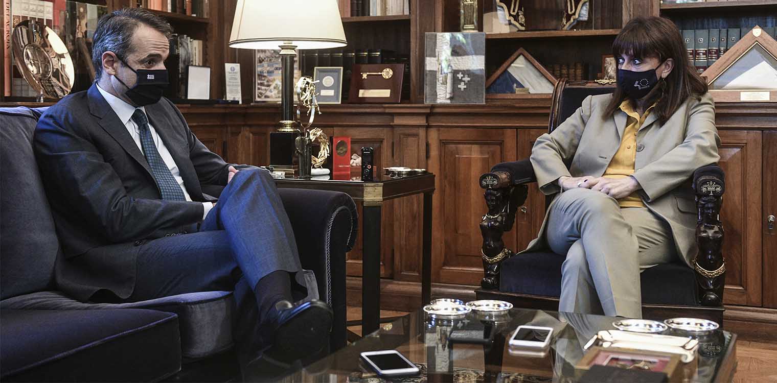 Μητσοτάκης για εμβόλια: «Διευκολύνσεις», όχι προνόμια - Να πείσουμε τους καχύποπτους να εμβολιαστούν