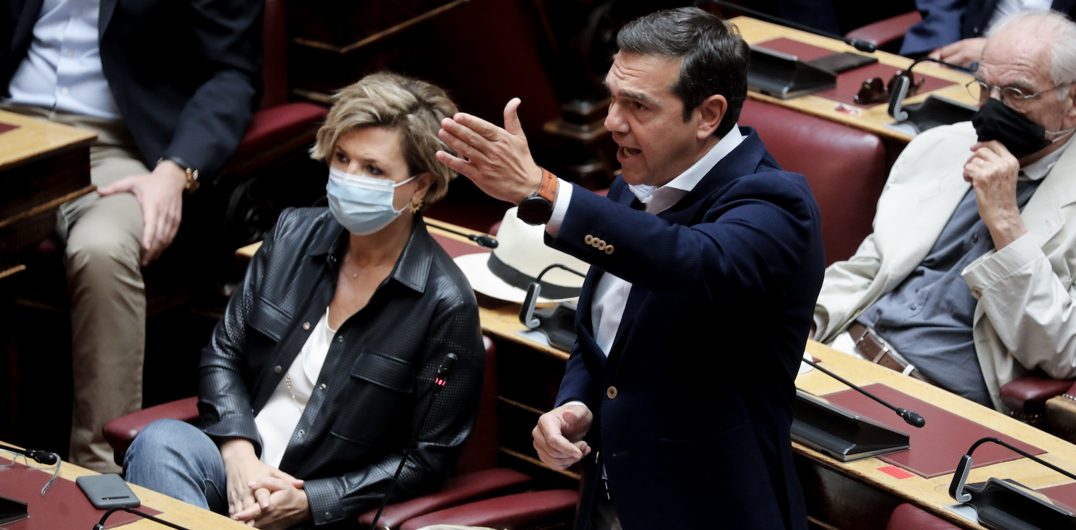Τσίπρας: Εκ προ μελέτης έγκλημα ο αποκλεισμός ως 30.000 μαθητών από τα ΑΕΙ, ντιλάρατε με τους ιδιοκτήτες κολεγίων