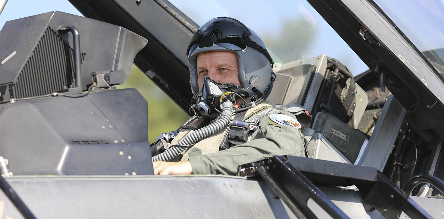 Ο Αρχηγός ΓΕΕΘΑ σε πτήση στο Αιγαίο με F-16