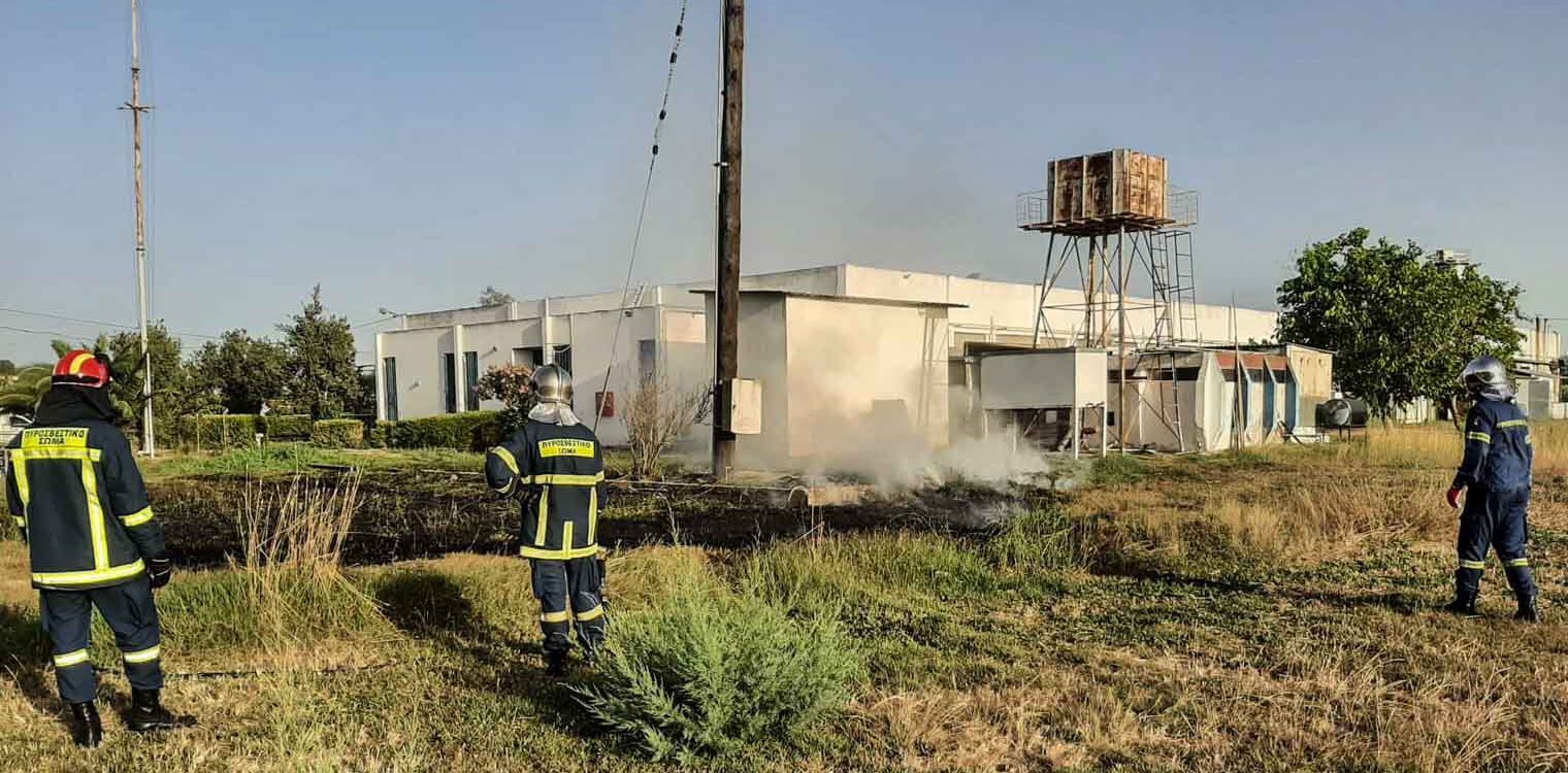 Γαστούνη: Πυρκαγιά σε κολώνα μέσης τάσης μέσα σε εργοστάσιο