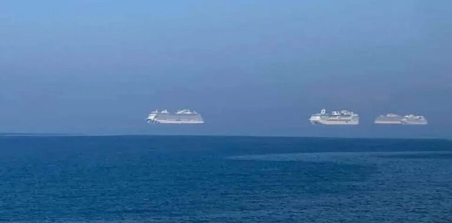 Viral εικόνα: Στη Λεμεσό τα πλοία «αιωρούνται»