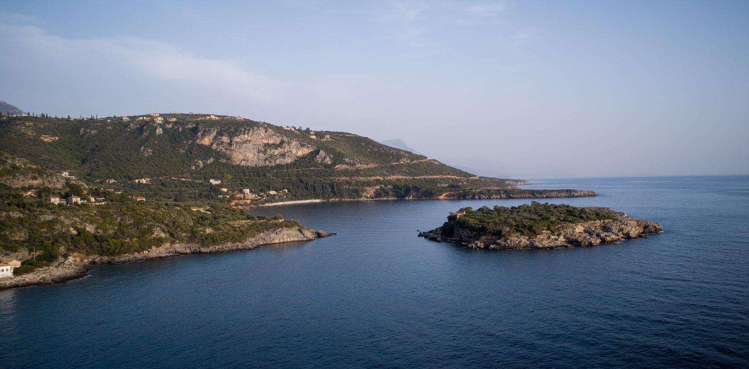 Η ειδυλλιακή παραλία που λέγεται πως ήταν κάποτε το λημέρι ενός φονιά.