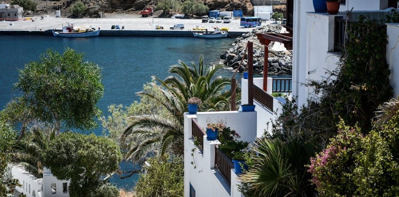 Τουρισμός για όλους: Τα καταλύματα σε όλη την Ελλάδα, πώς θα τα βρείτε