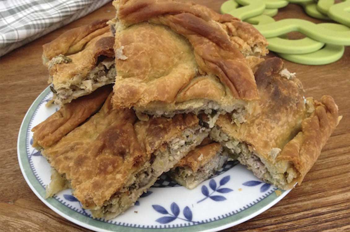 Μελιτζανο-κολοκυθόπιτα με φέτα και δυόσμο