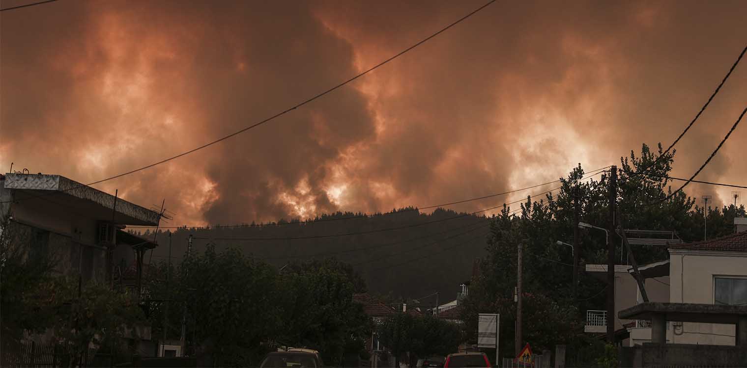 Εύβοια: Εκκενώνονται με μήνυμα του 112 Γούβες, Αρτεμίσιο, Καστρί, Βουλίκι και Πευκί