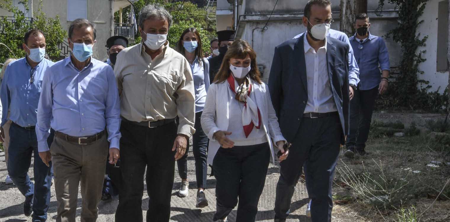 Με την Πρόεδρο της Δημοκρατίας Κ. Σακελλαροπούλου στις πυρόπληκτες περιοχές της Ηλείας ο Φαρμάκης