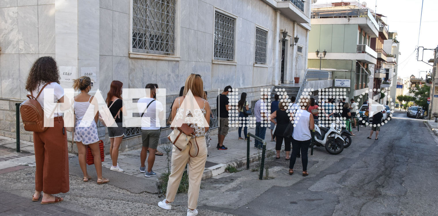 Πύργος: Ουρές για ένα rapid test στο Δημαρχείο - Εντείνεται η ανησυχία για τον κορονοΐο