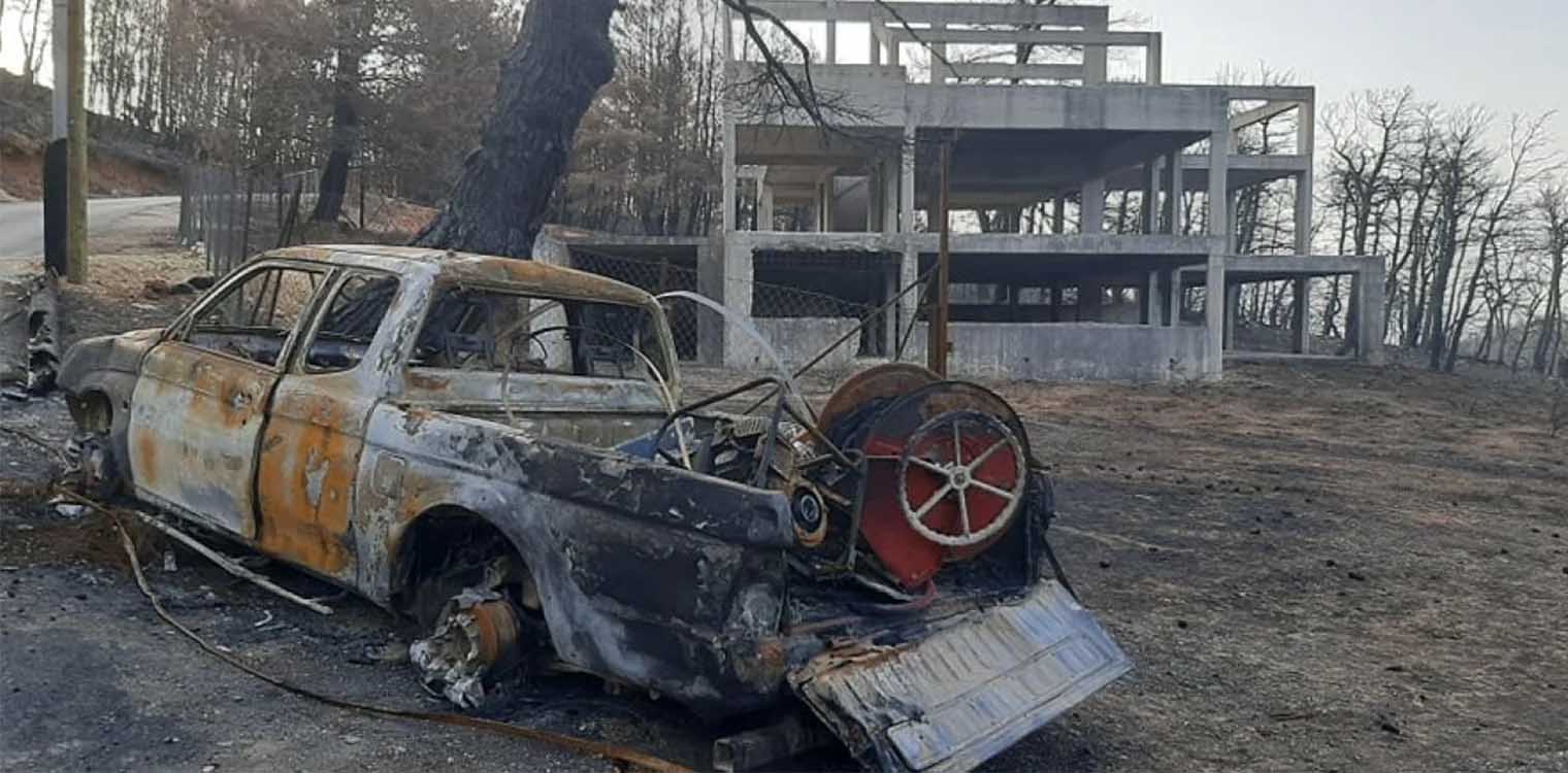 Φωτιά στην Βαρυμπόμπη: Η άγνωστη τραγωδία των τριών φίλων που εγκλωβίστηκαν στις φλόγες και ακόμα χαροπαλεύουν
