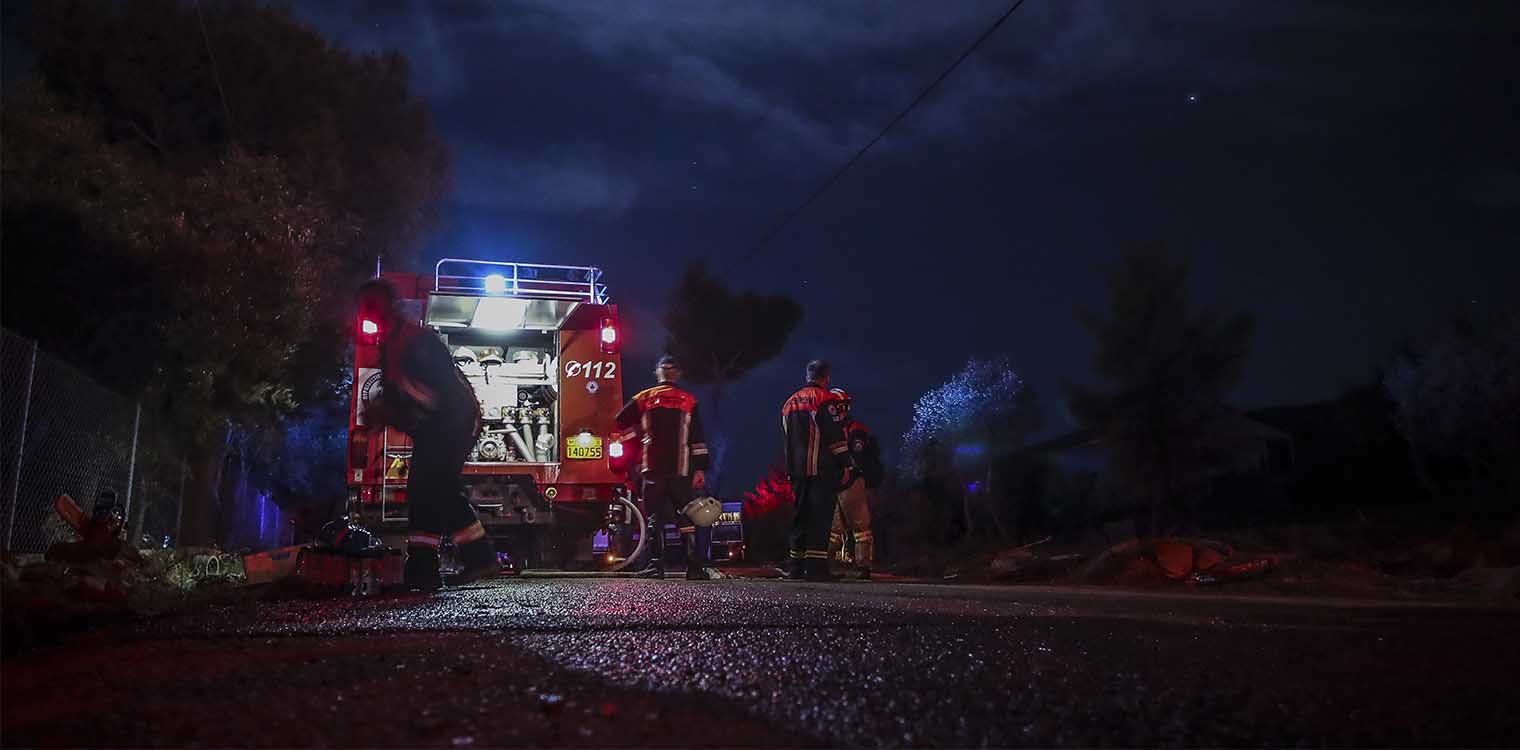 Χωρίς ενεργό μέτωπο η πυρκαγιά στη Νέα Μάκρη - Παραμένουν ισχυρές πυροσβεστικές δυνάμεις