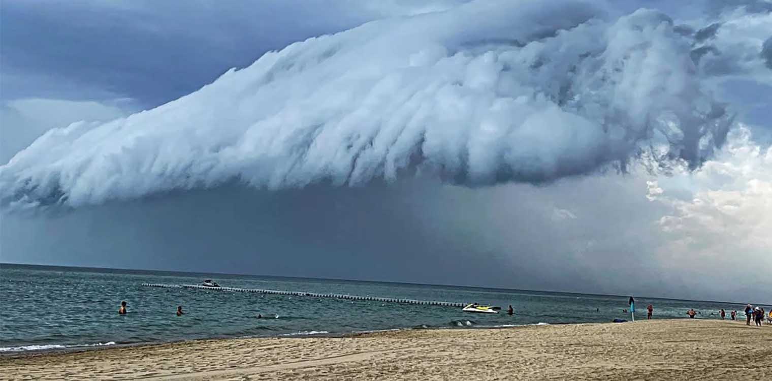 Shelf Cloud: Το εντυπωσιακό σύννεφο που «σκέπασε» τη Χαλκιδική (photos - video)