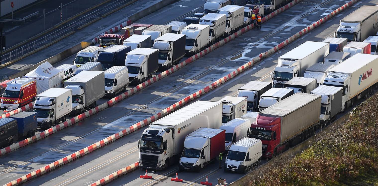 Βρετανία: Προσωρινή βίζα εργασίας σε 5.000 οδηγούς φορτηγών για να αντιμετωπιστούν τα προβλήματα ανεφοδιασμού