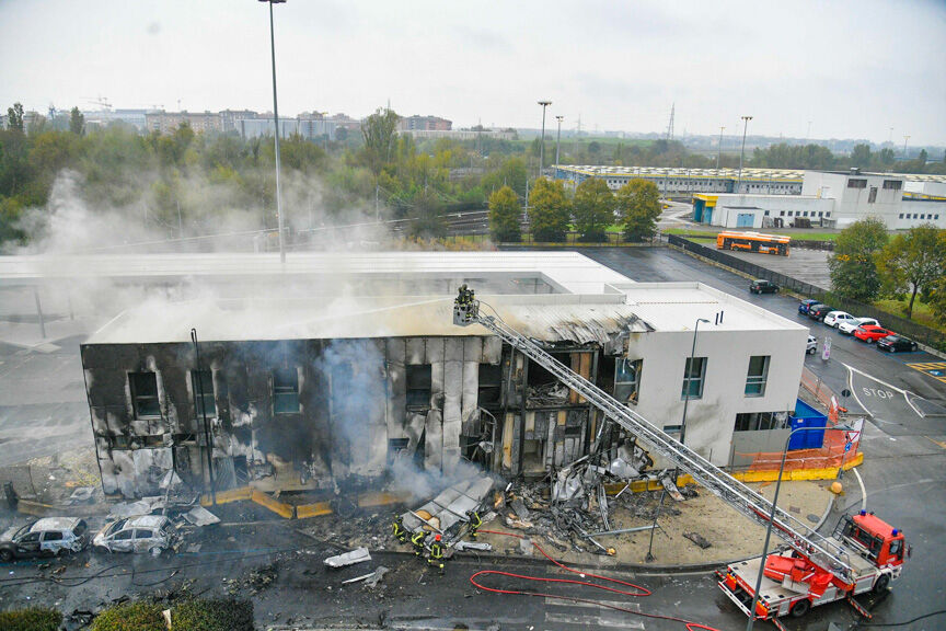 milano air crash EPA Andrea Fasani