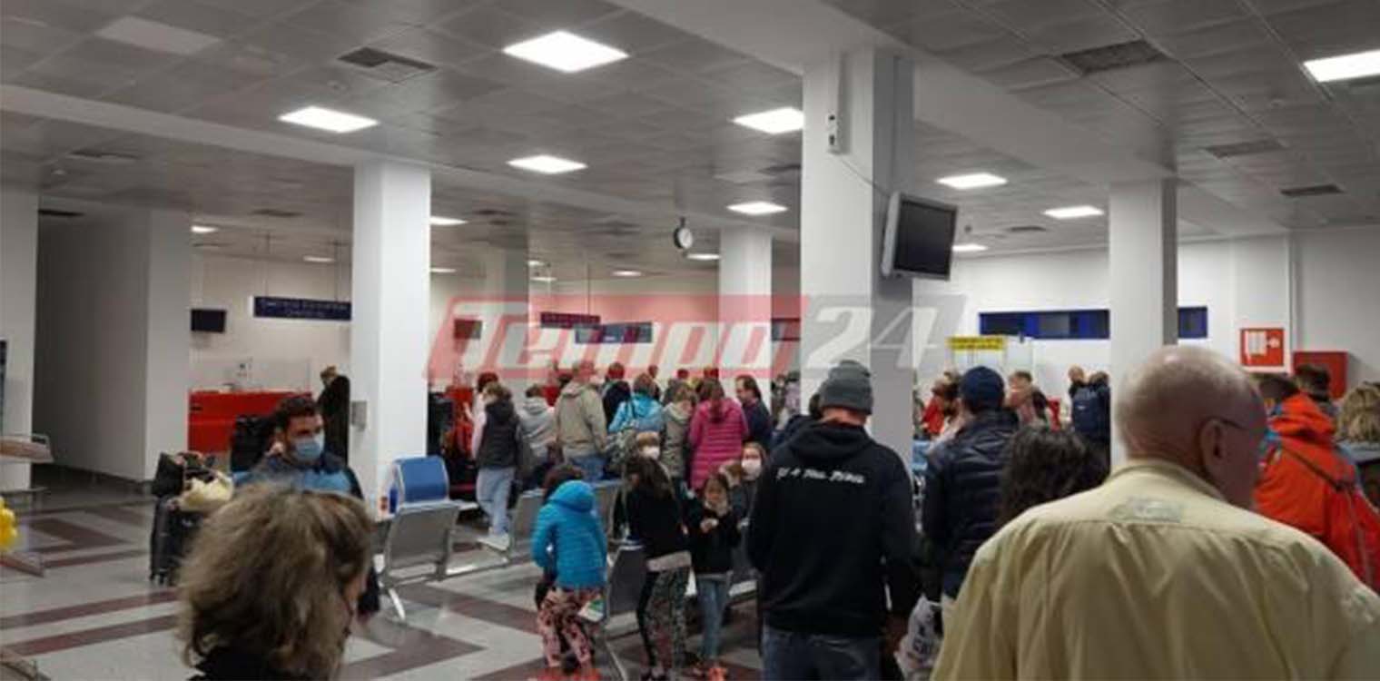 Η διακοπή ρεύματος ...καθήλωσε αεροπλάνο και επιβάτες στο αεροδρόμιο Αράξου