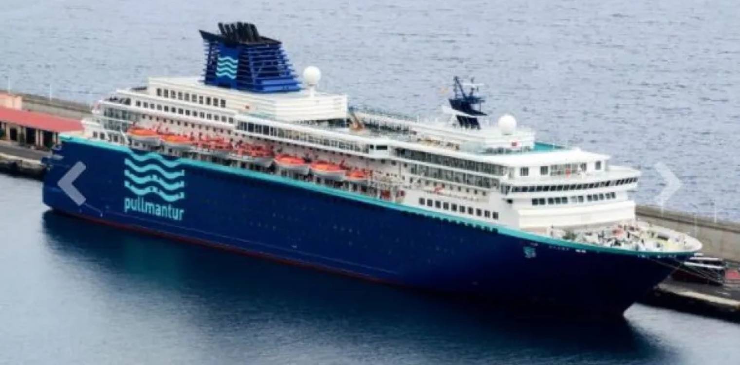 Έσπασαν οι κάβοι κρουαζιερόπλοιου στο Λαύριο - Ζημιές σε τέσσερα σκάφη