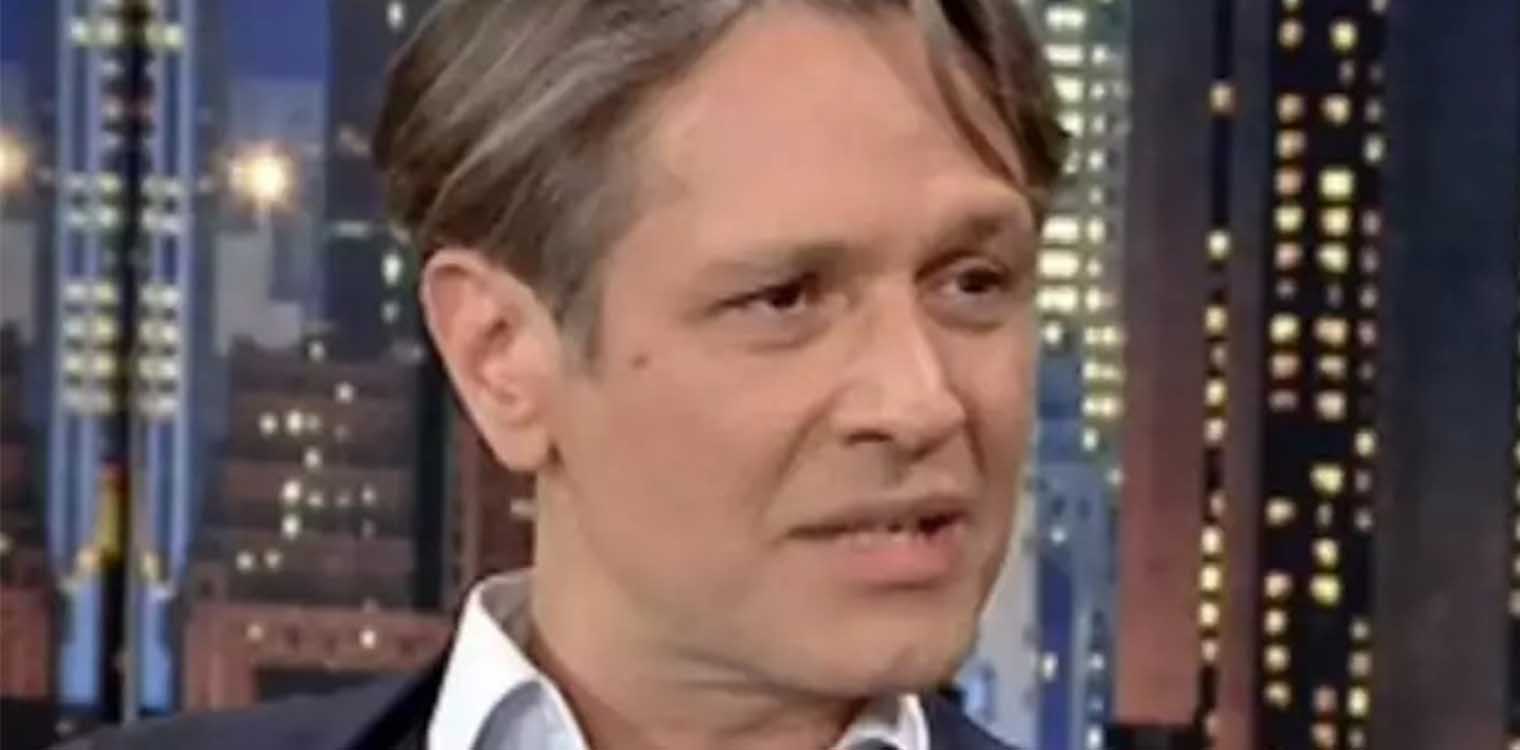 Αιμίλιος Χειλάκης: «Για αυτό σιχαίνομαι τον ρόλο μου στις Άγριες Μέλισσες»