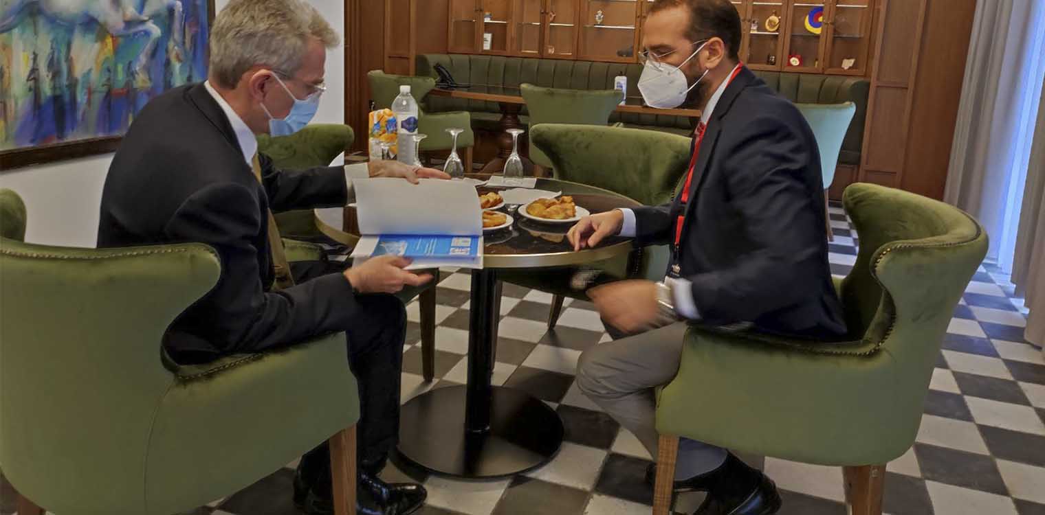 Φαρμάκης: Παρέδωσε το «Επενδυτικό Προφίλ της Δυτ. Ελλάδας» στον πρέσβη των ΗΠΑ G. Pyatt