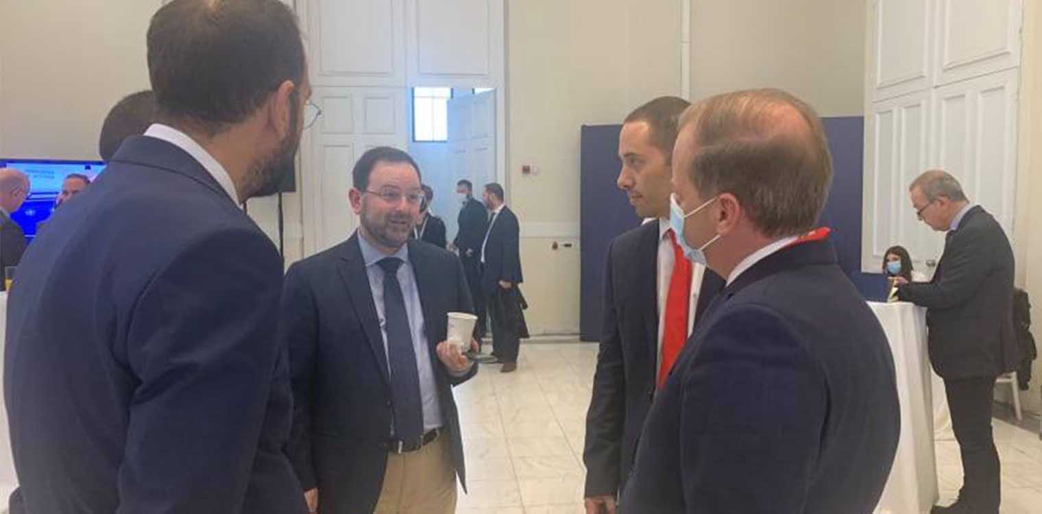 Συνάντηση Κοροβέση με Καραμανλή στο Olympia Forum