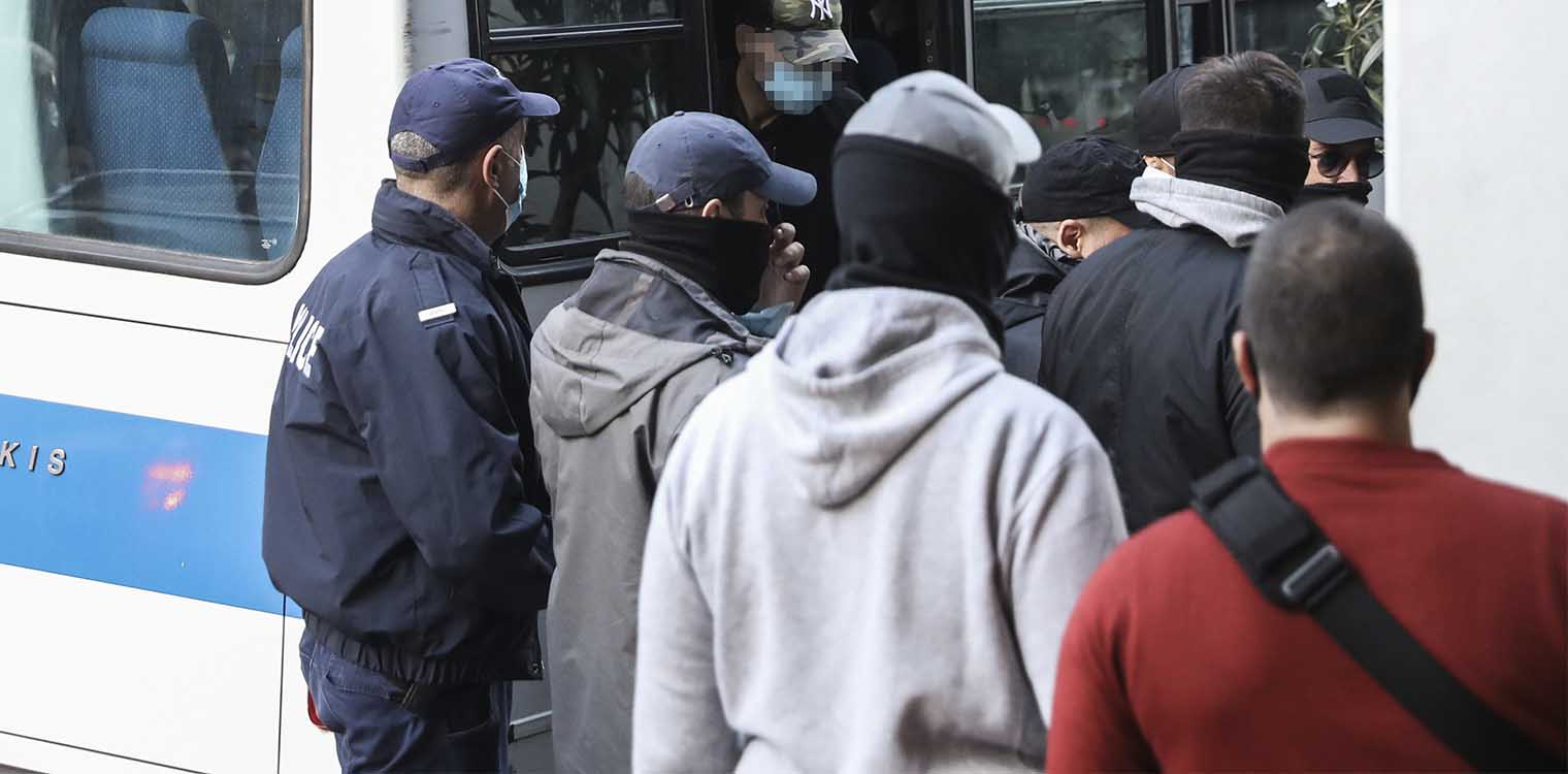 Πέραμα: Έφτασαν στον ανακριτή οι 7 αστυνομικοί για τον θάνατο του νεαρού