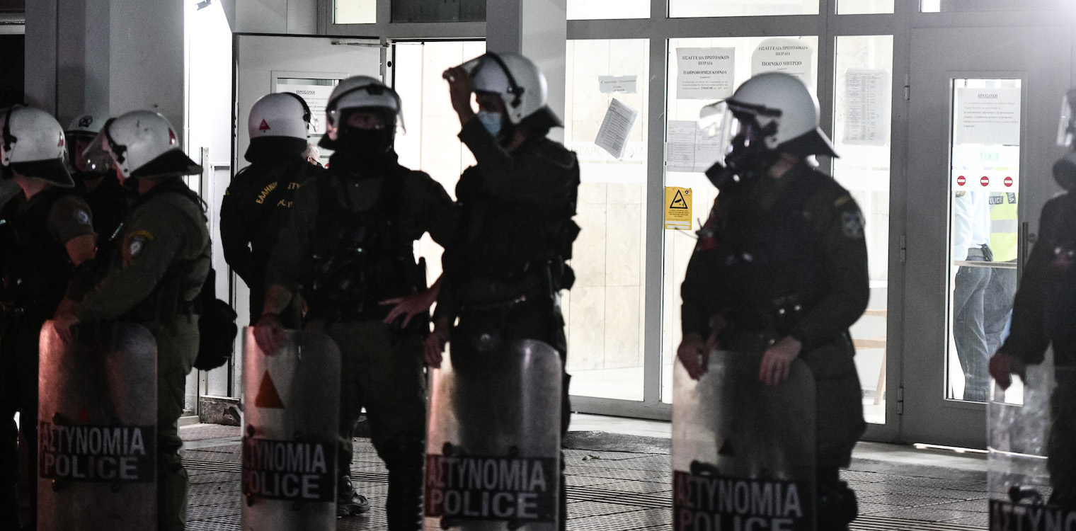 Πέραμα: Ξεσπά η οικογένεια του 20χρονου που έπεσε νεκρός από πυρά αστυνομικών – Το στοιχείο κλειδί στις έρευνες