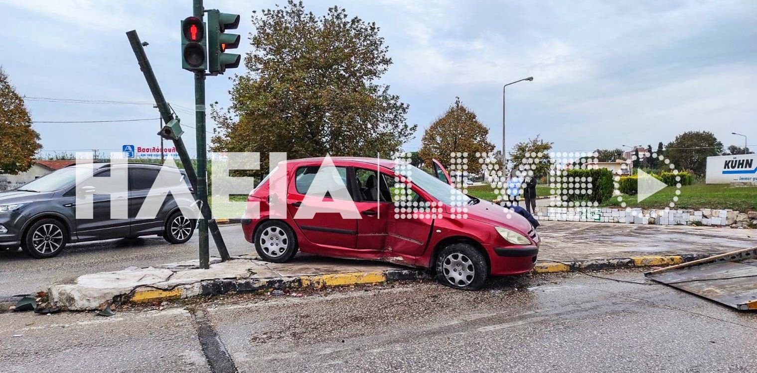 Πύργος: Tροχαίο στον κόμβο Φιλοθέης - Εκτροπή αυτοκινήτου που "ξήλωσε" τα φανάρια