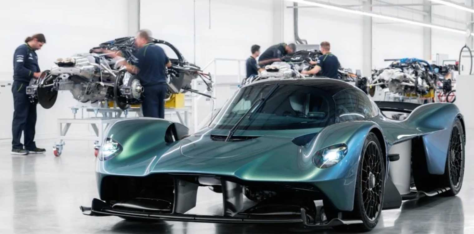 Στα χέρια του πρώτου ιδιοκτήτη η Aston Martin Valkyrie