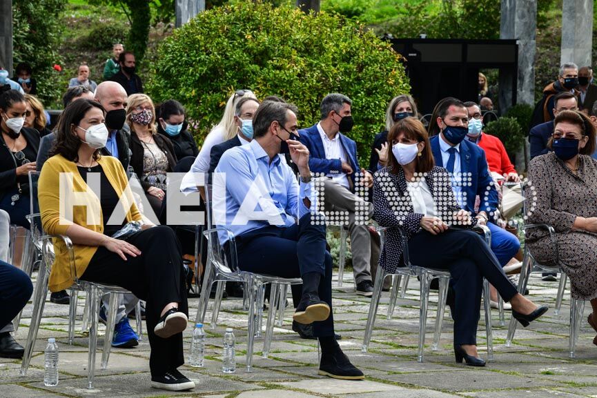 Mitsotakis microsoft 4