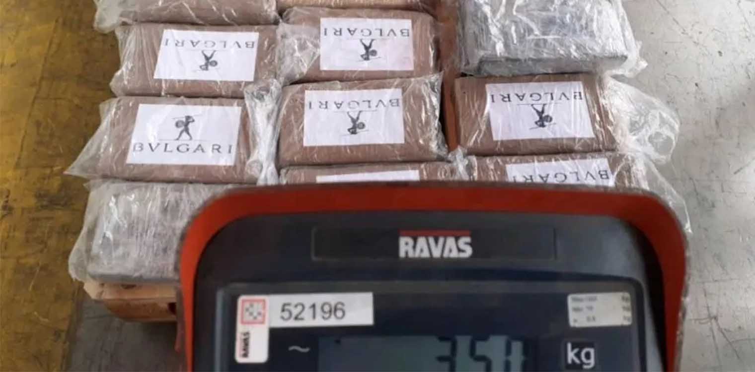 Θεσσαλονίκη: Στην τσιμπίδα της ΑΑΔΕ 35 κιλά κοκαΐνης σε φορτίο με μπανάνες