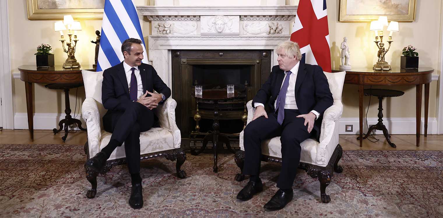 Τα κέρδη από το ραντεβού Μητσοτάκη - Τζόνσον και τα δημοσιεύματα στη Βρετανία για τα Γλυπτά