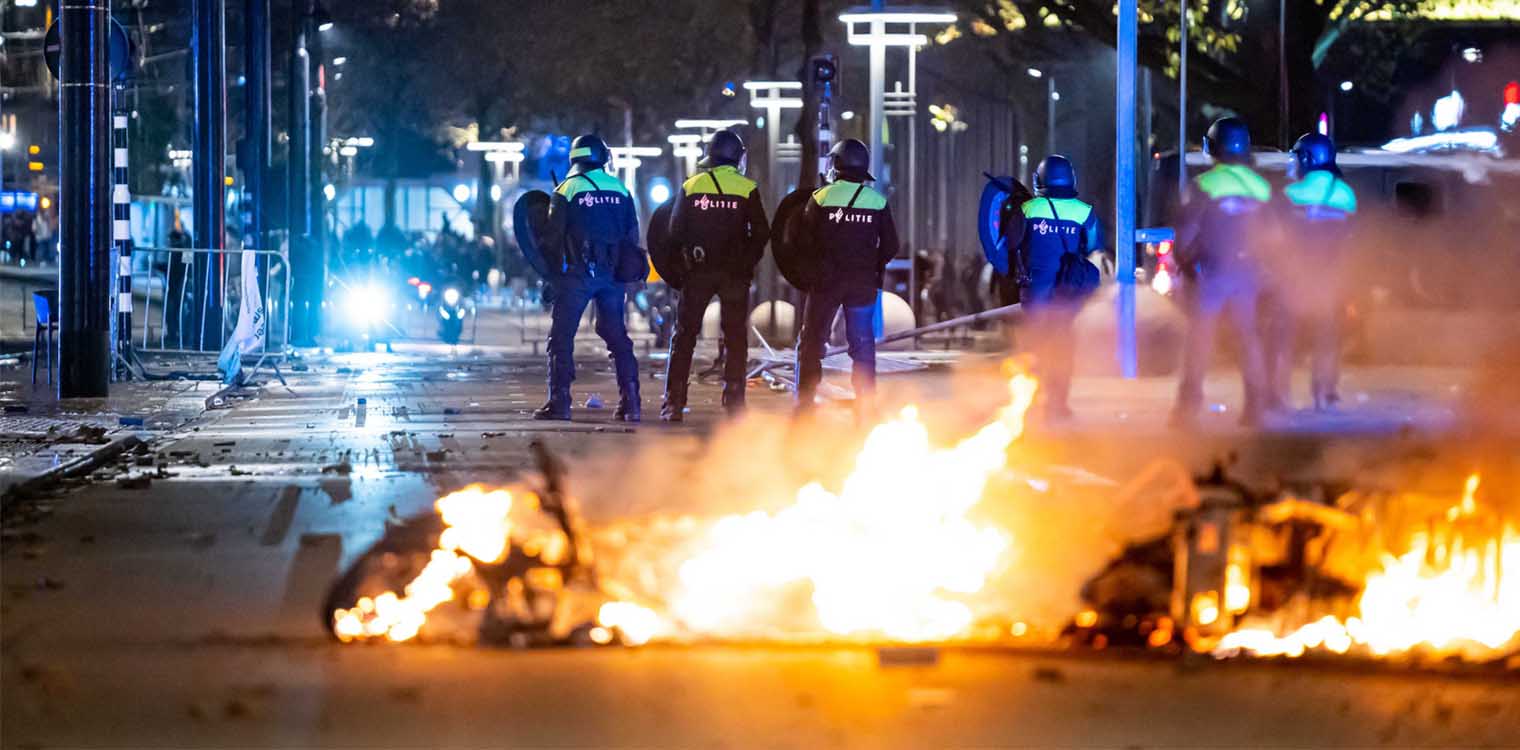 Ολλανδία - Κορονοϊός: 7 τραυματίες και 10 συλλήψεις σε διαδήλωση κατά των μέτρων για την αντιμετώπιση της πανδημίας