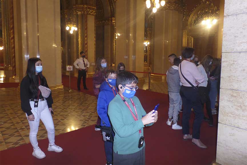 dimotiko skouroxori ouggaria2