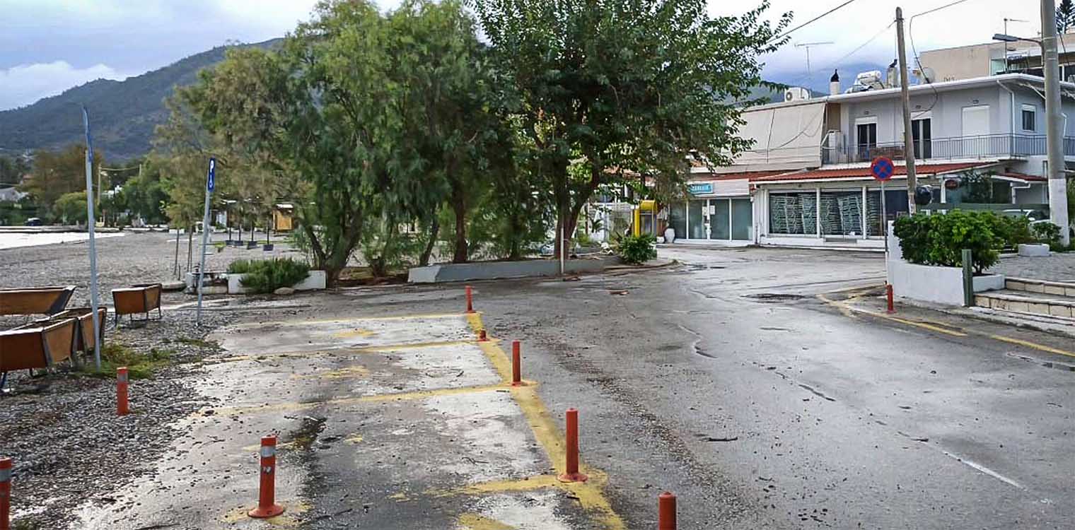 Ρίο: Κινδύνευσε ζευγάρι, εγκλωβίστηκε σε αυτοκίνητο