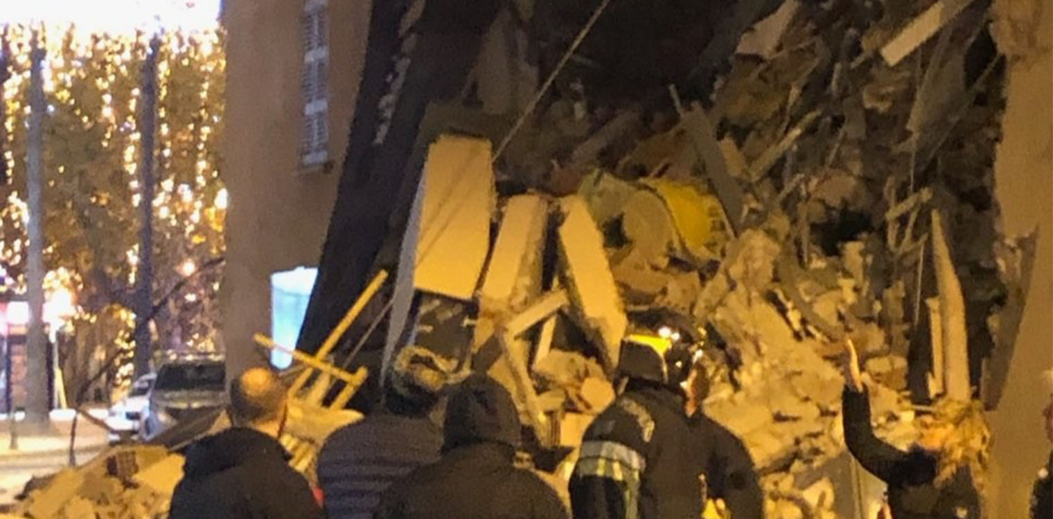 Γαλλία: Τρεις άνθρωποι τραυματίστηκαν, έρευνες για άλλους 5 που ενδέχεται να έχουν εγκλωβιστεί στα ερείπια κτιρίου