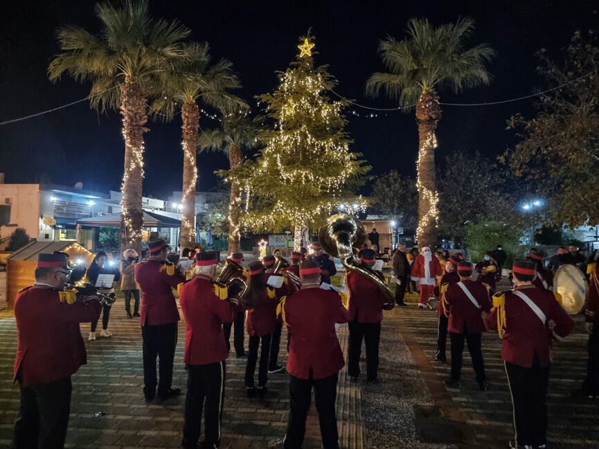 xmas pineios 5