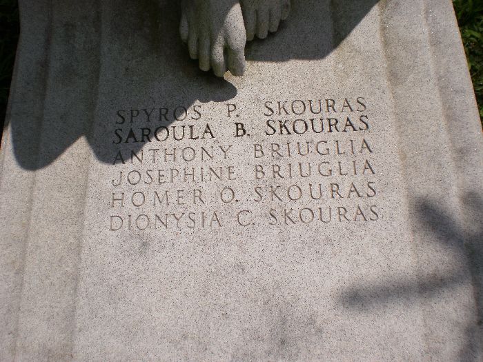 SkoyrasFamilyGrave