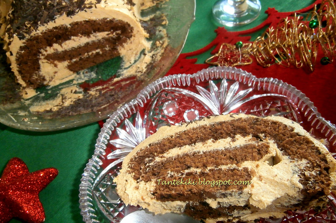 Βûche de Noël μόκα με λευκή σοκολάτα