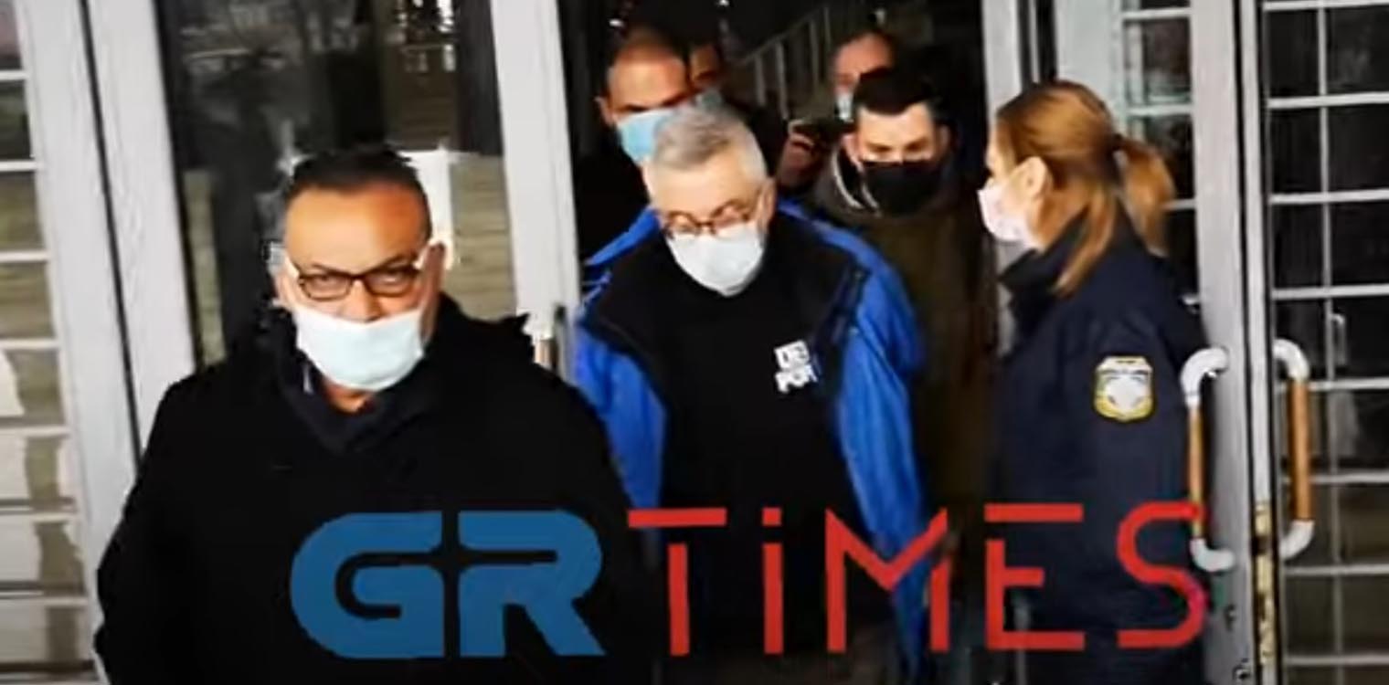 Στάθης Παναγιωτόπουλος: Ελεύθερος με περιοριστικούς όρους για τη μία υπόθεση, κρατείται όμως για τη νέα δίωξη