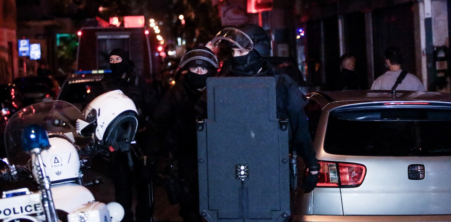 Αίσιο τέλος στο περιστατικό ομηρίας στο κέντρο της Αθήνας – Συνελήφθη ο δράστης