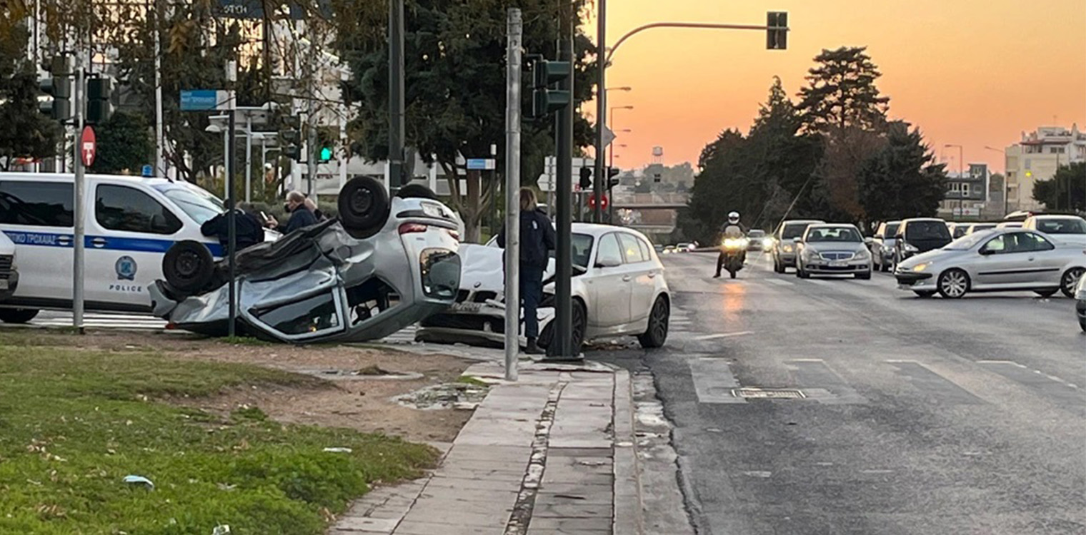 Σοβαρό τροχαίο στη λεωφόρου Αλίμου