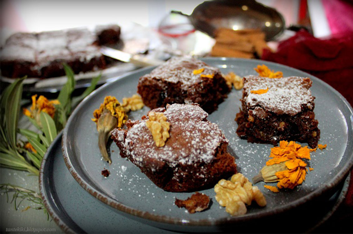 Brownies με σοκολάτα, ταχίνι, καρύδια και cranberries