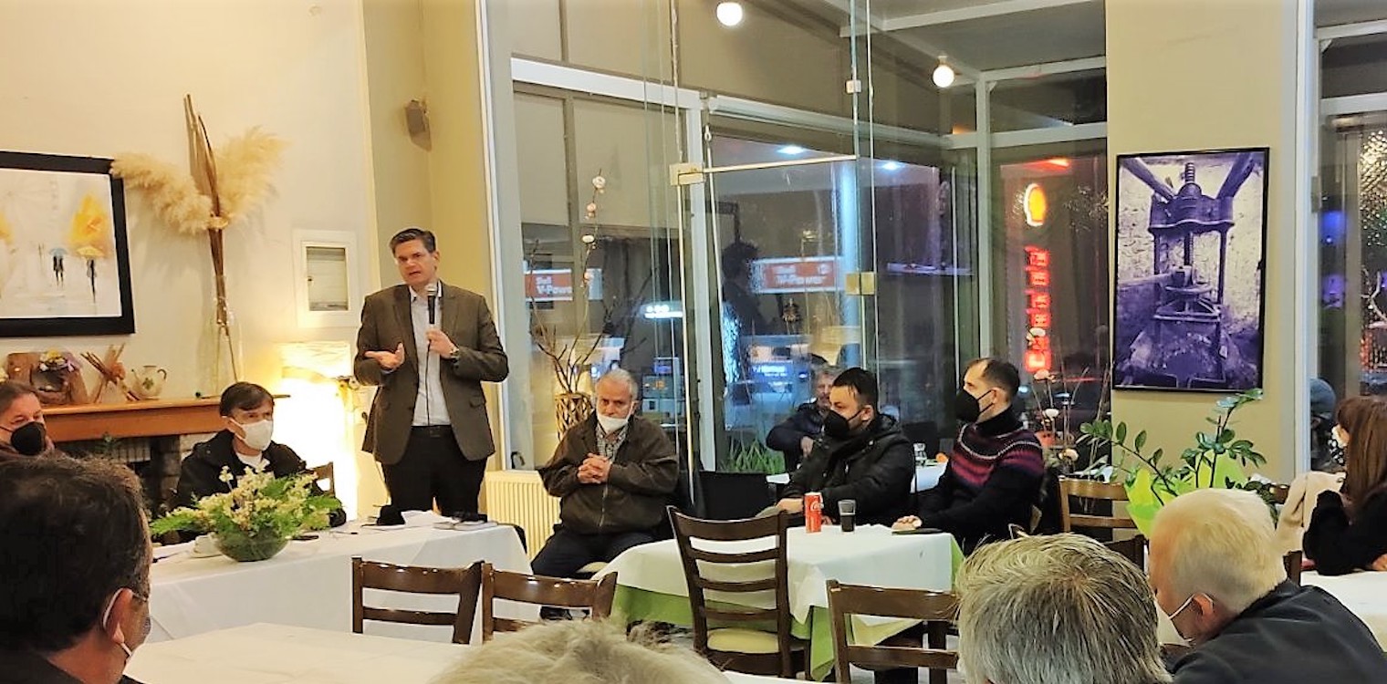 Εφύρα: Συζήτηση των στελεχών του ΣΥΡΙΖΑ με την τοπική κοινωνία για τα φωτοβολταϊκά πάρκα