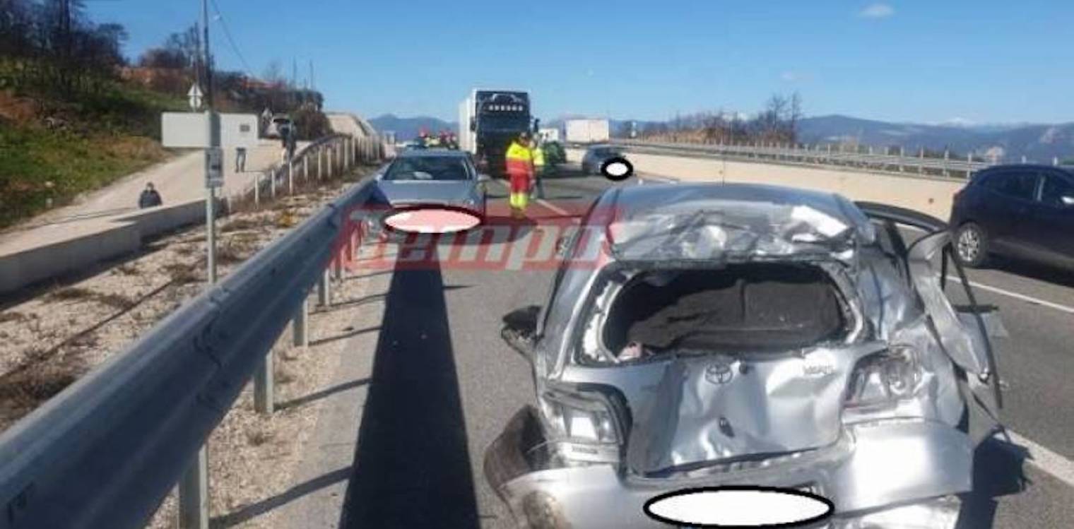 Πατρών - Αθηνών: Απίστευτη τραγωδία στην εθνική οδό - 22χρονη παρασύρθηκε από φορτηγό και σκοτώθηκε