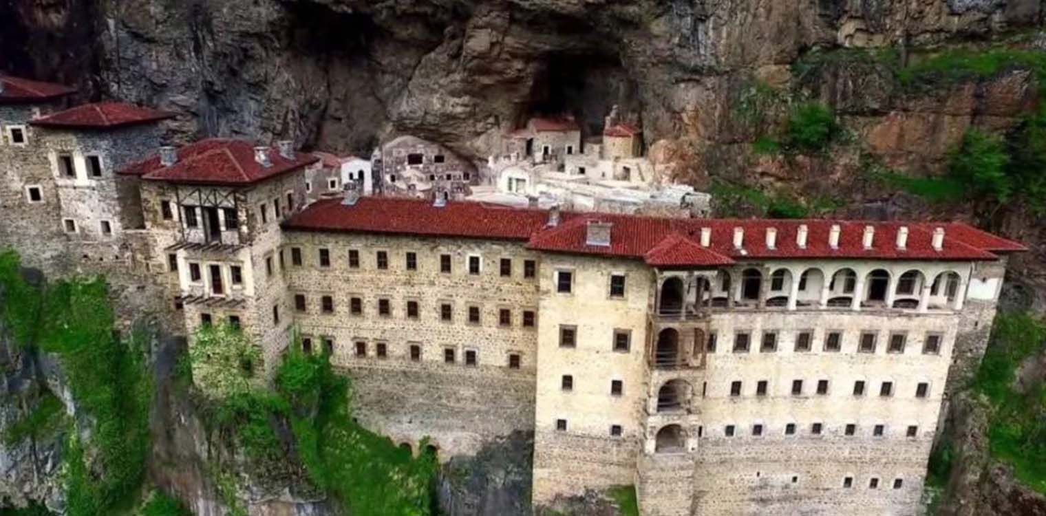 Τουρκία: Έκαναν... rave party στην Παναγία Σουμελά - Για «ιεροσυλία» κάνει λόγο η Ρωσική Εκκλησία