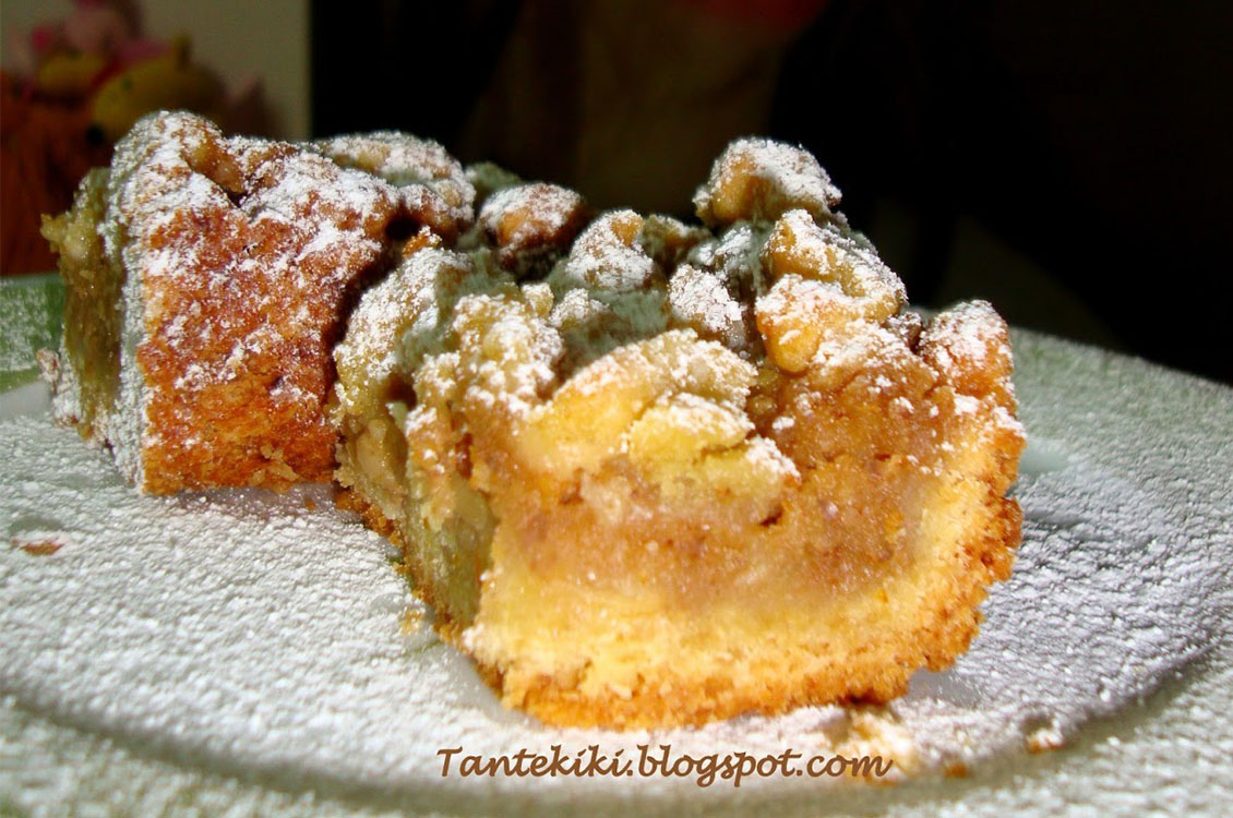 Τριφτή μηλόπιτα με crumble καρυδιού