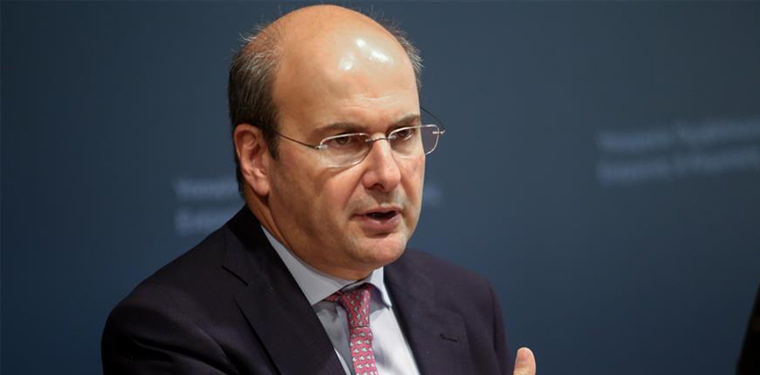 Χατζηδάκης: Από σήμερα, 1η Μαΐου, τίθεται σε ισχύ η νέα αύξηση του κατώτατου μισθού στα 713 ευρώ