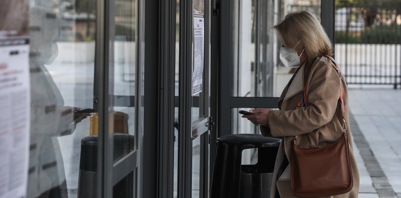Δίκη για φονικές πλημμύρες στη Μάνδρα: Ενοχή Δούρου για τρία αδικήματα ζήτησε η εισαγγελέας, συνεχίζεται η αγόρευση