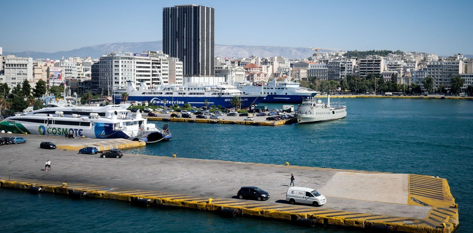 Θρίλερ με νεκρή 44χρονη στο λιμάνι του Πειραιά